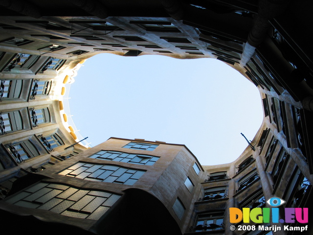 20913 La Pedrera courtyard